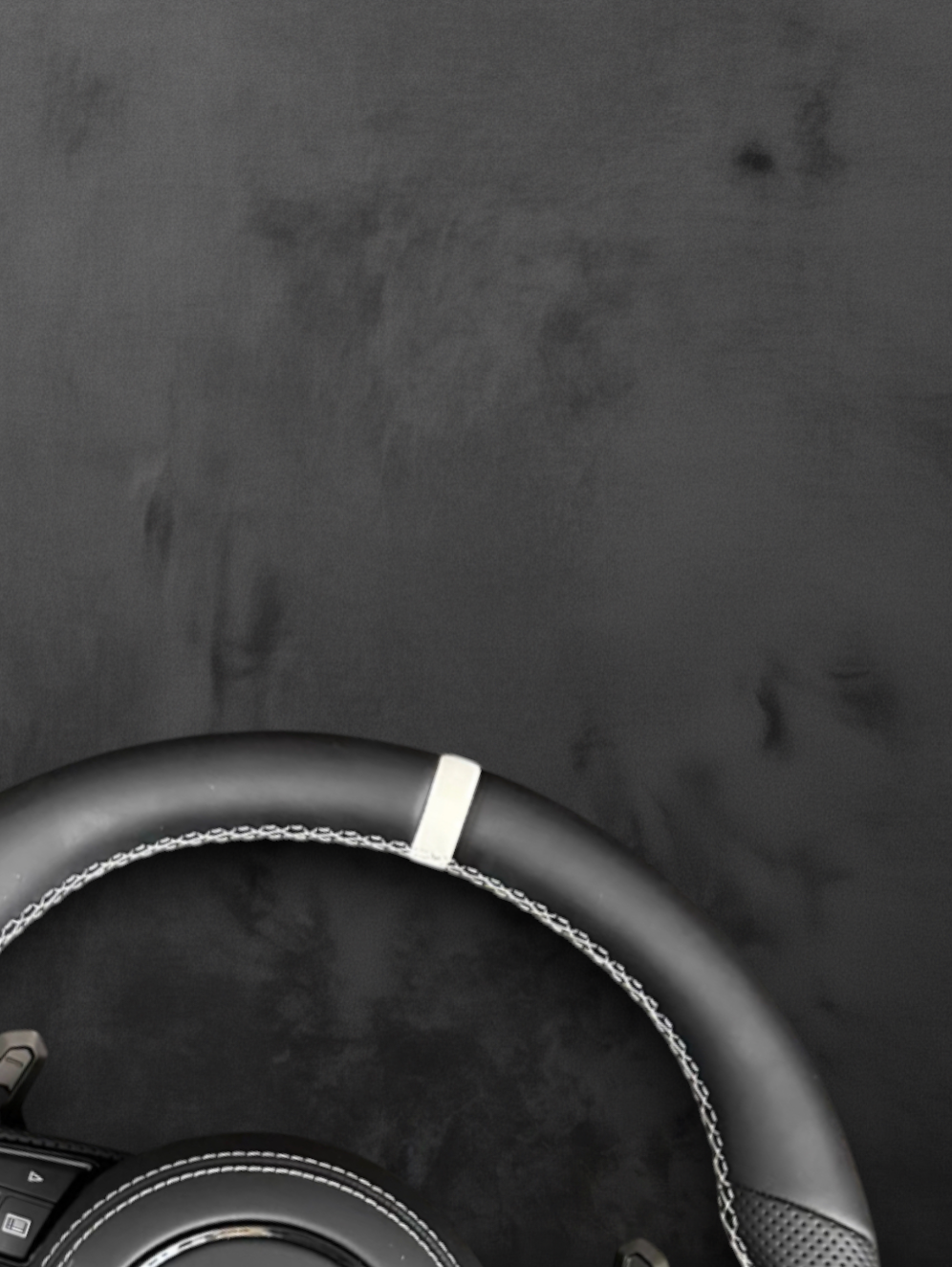 Custom Audi Leather Steering Wheel – White stripe