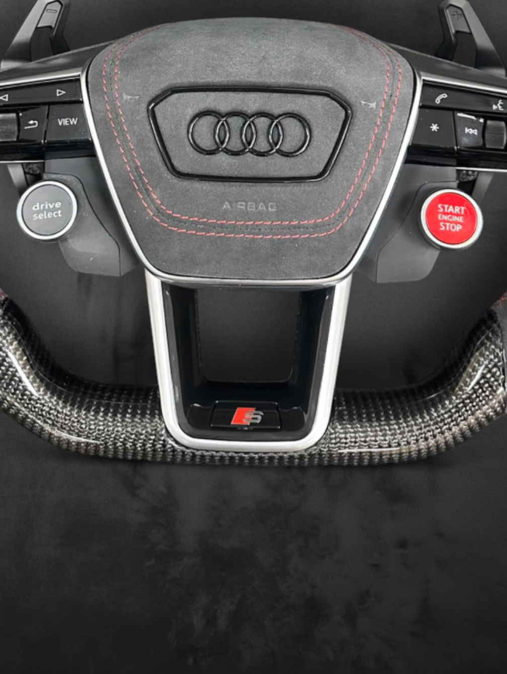 Custom Carbon & Alcantara Audi Steering Wheel – R8 buttons Edition