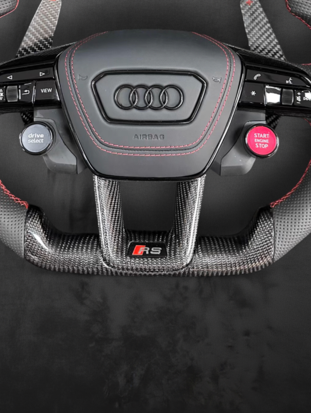 Custom Audi Carbon Perforated leather steering wheel – R8 Button Edition