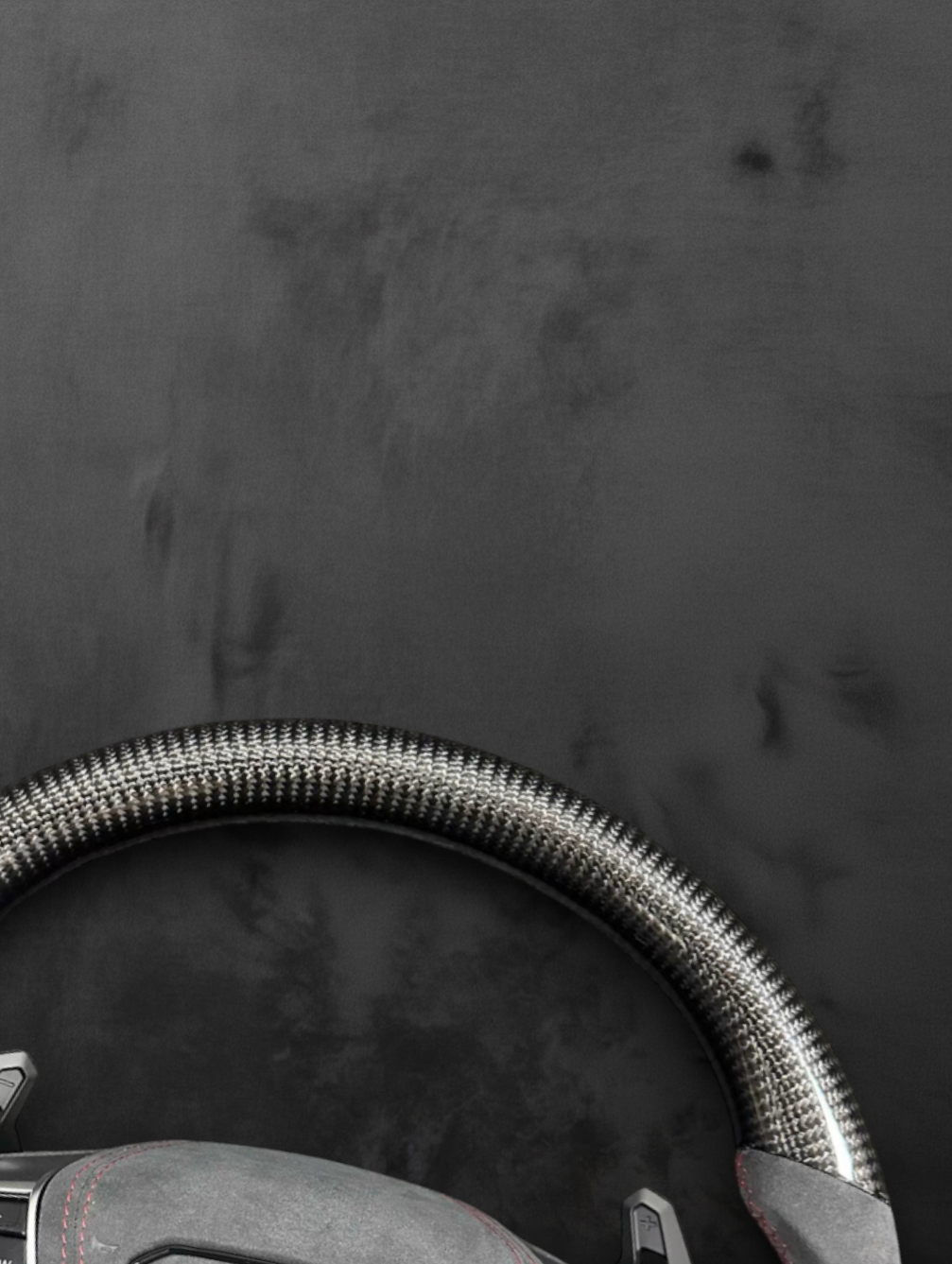 Custom Carbon & Alcantara Audi Steering Wheel – R8 buttons Edition